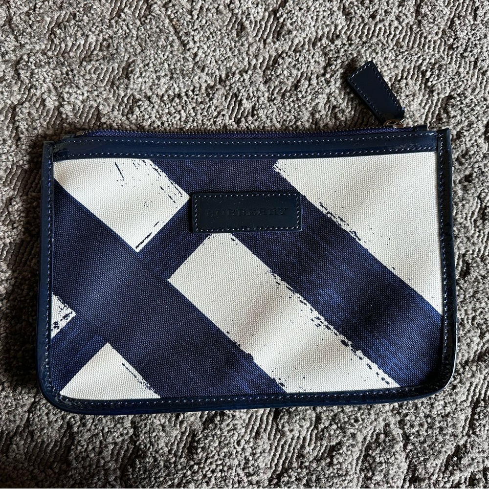 Burberry Blue and White Artistic Tote - Picture 5 of 11